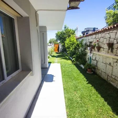 Villa Alacati Mustakil Havuzlu *