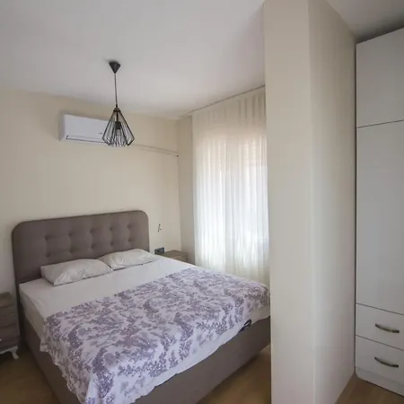 Alacati Mustakil Havuzlu Villa *